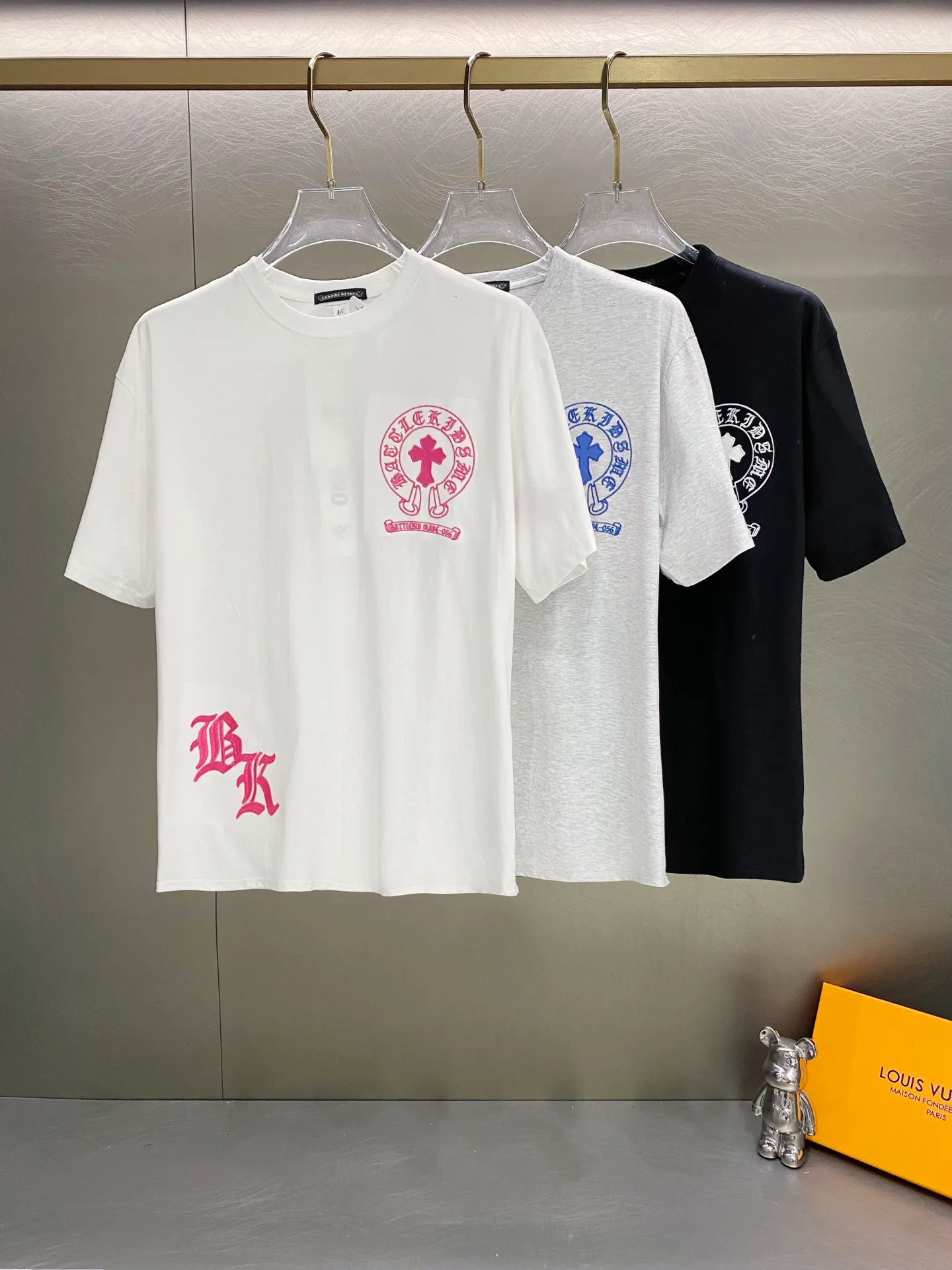100 Chrome Hearts LA T ： g ， ， ，Breathable ， 。 Size：M L XL ：Black Gray White